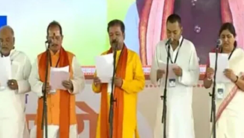 ବିହାରରେ କ୍ୟାବିନେଟ୍ ସମ୍ପ୍ରସାରଣ: ନିଶାନ୍ତଙ୍କ ସମେତ ୩୨ ଜଣ ମନ୍ତ୍ରୀ ଶପଥ ନେଲେ