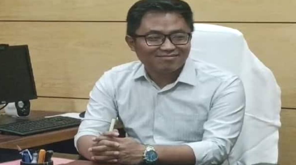 ନିଲମ୍ବନ ପରେ ଚାକିରିରେ ପୁଣି ଯୋଗ ଦେଲେ IAS ଧିମାନ ଚକମା