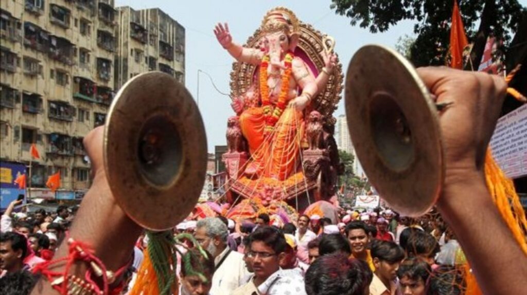 ଗଣେଶ ଭସାଣିକୁ ନେଇ କଡ଼ା ନିୟମ, ଶୋଭାଯାତ୍ରାରେ ୬ଟି ବକ୍ସ ଓ ୪ଟି ଟ୍ରଲିକୁ ଅନୁମିତି
